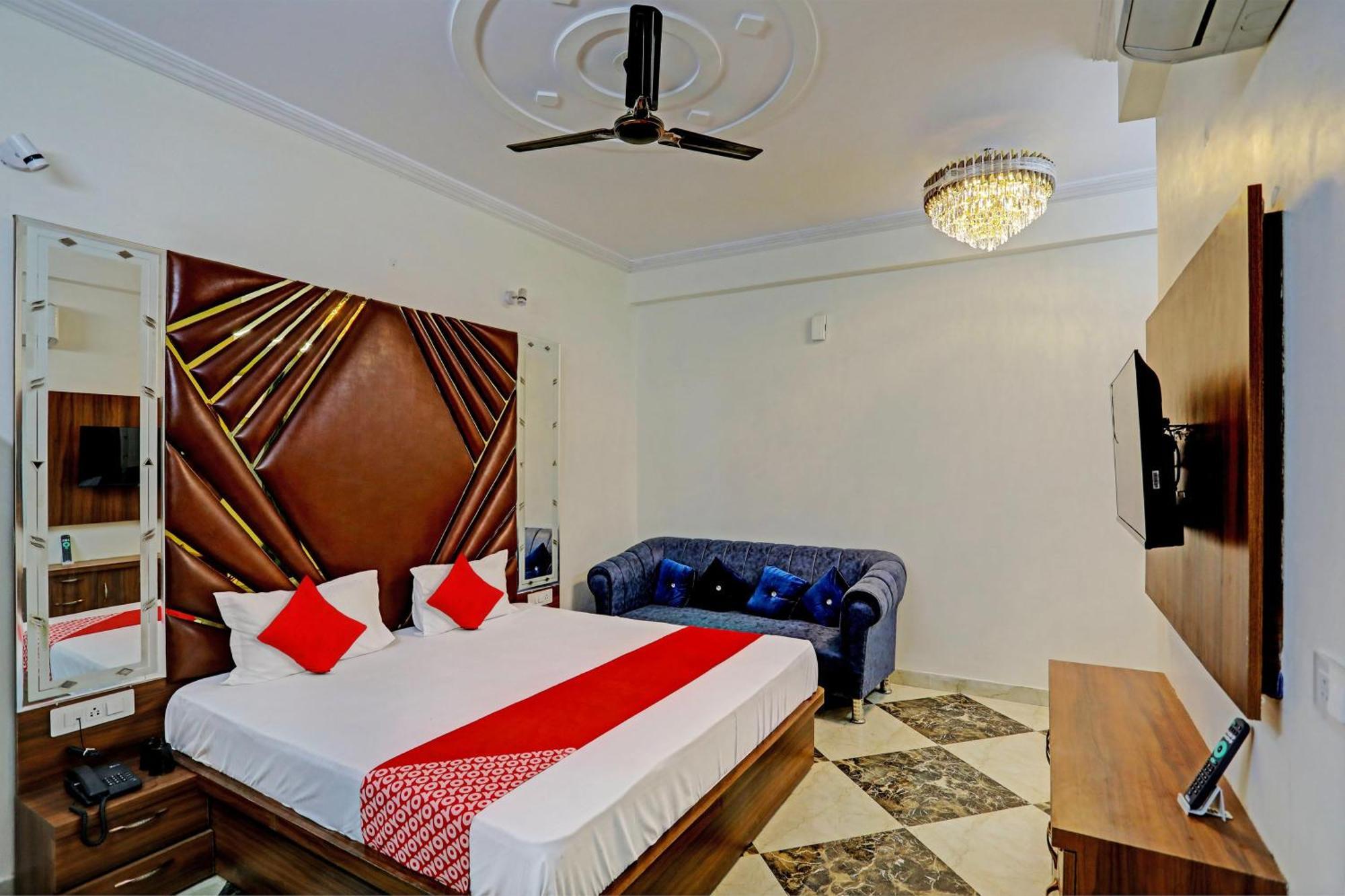 Hotel O Al Diwan Banquet And Suites กานปูร์ ภายนอก รูปภาพ