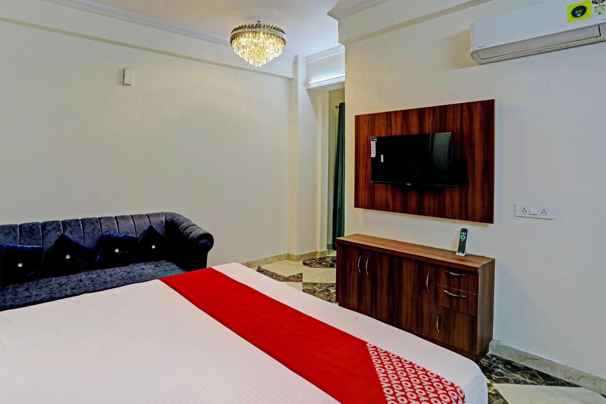 Hotel O Al Diwan Banquet And Suites กานปูร์ ภายนอก รูปภาพ