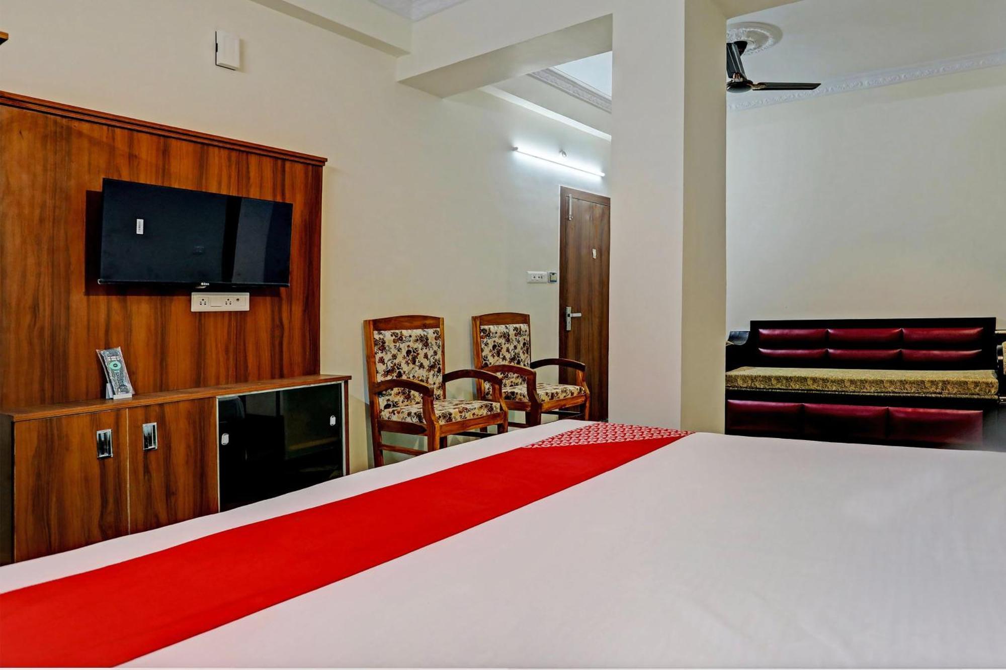 Hotel O Al Diwan Banquet And Suites กานปูร์ ภายนอก รูปภาพ
